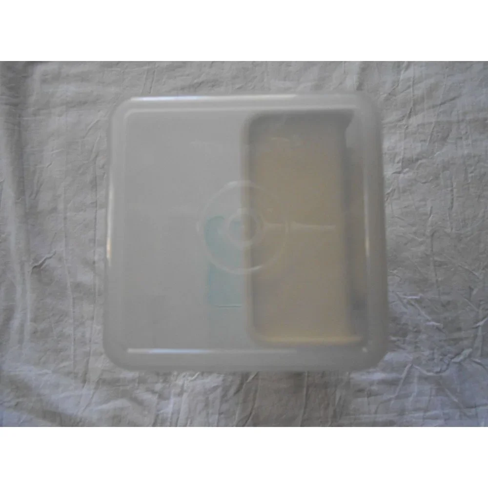 Vintage Tupperware Cheese/Cracker container with tray 1697-2, 1698-9 and‎ 1696-5
